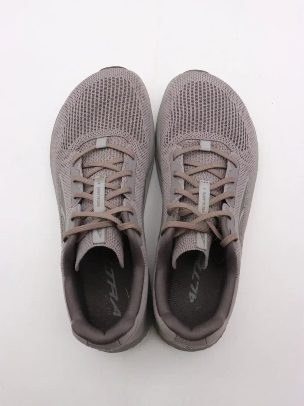 Altra Escalante 4 Men's Size 9 Gray Running Athletic Sneakers AL0A85NE220